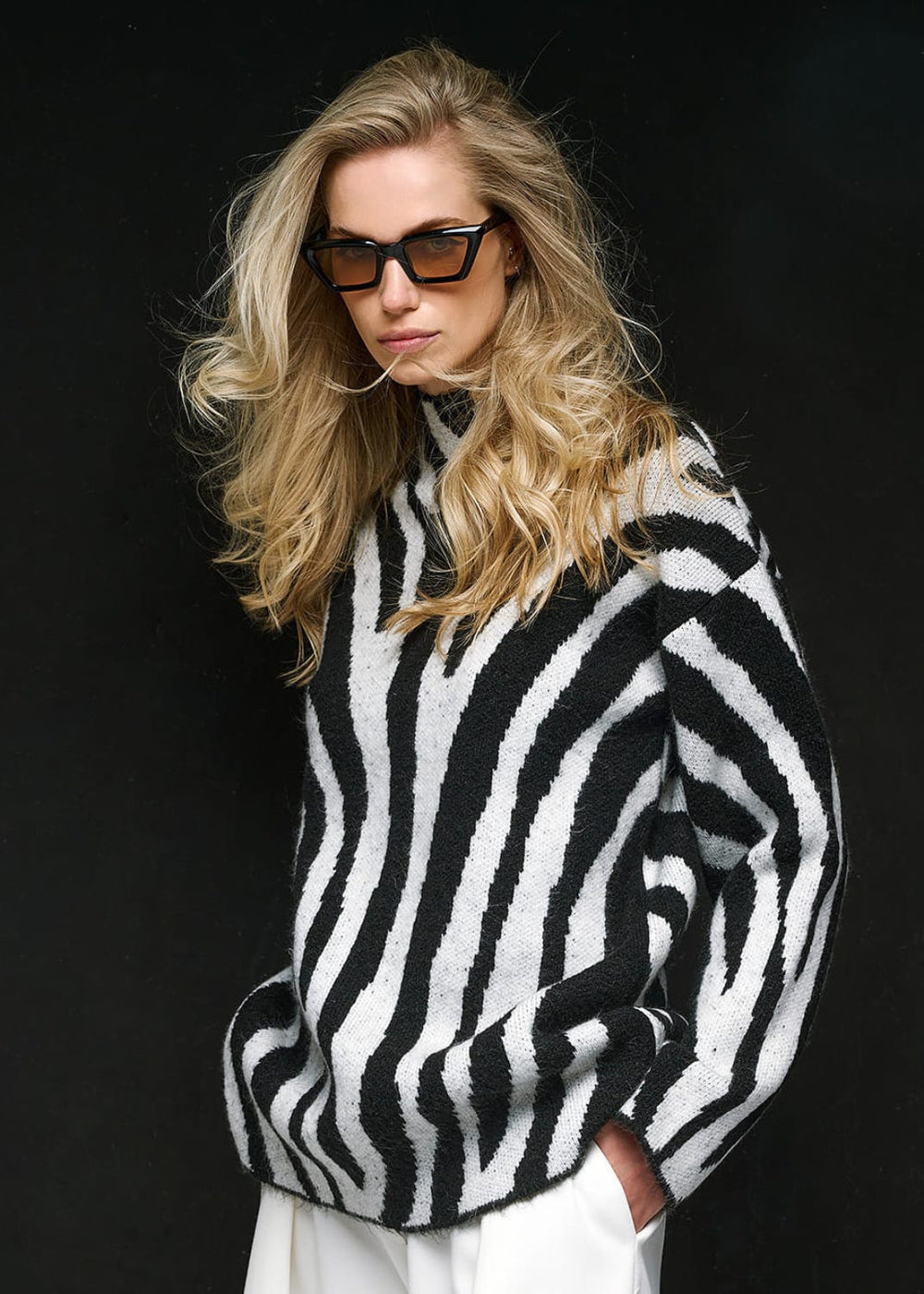 Tailor Made Zebra Πλεκτή Μπλούζα Άσπρο/Μαύρο TM0893